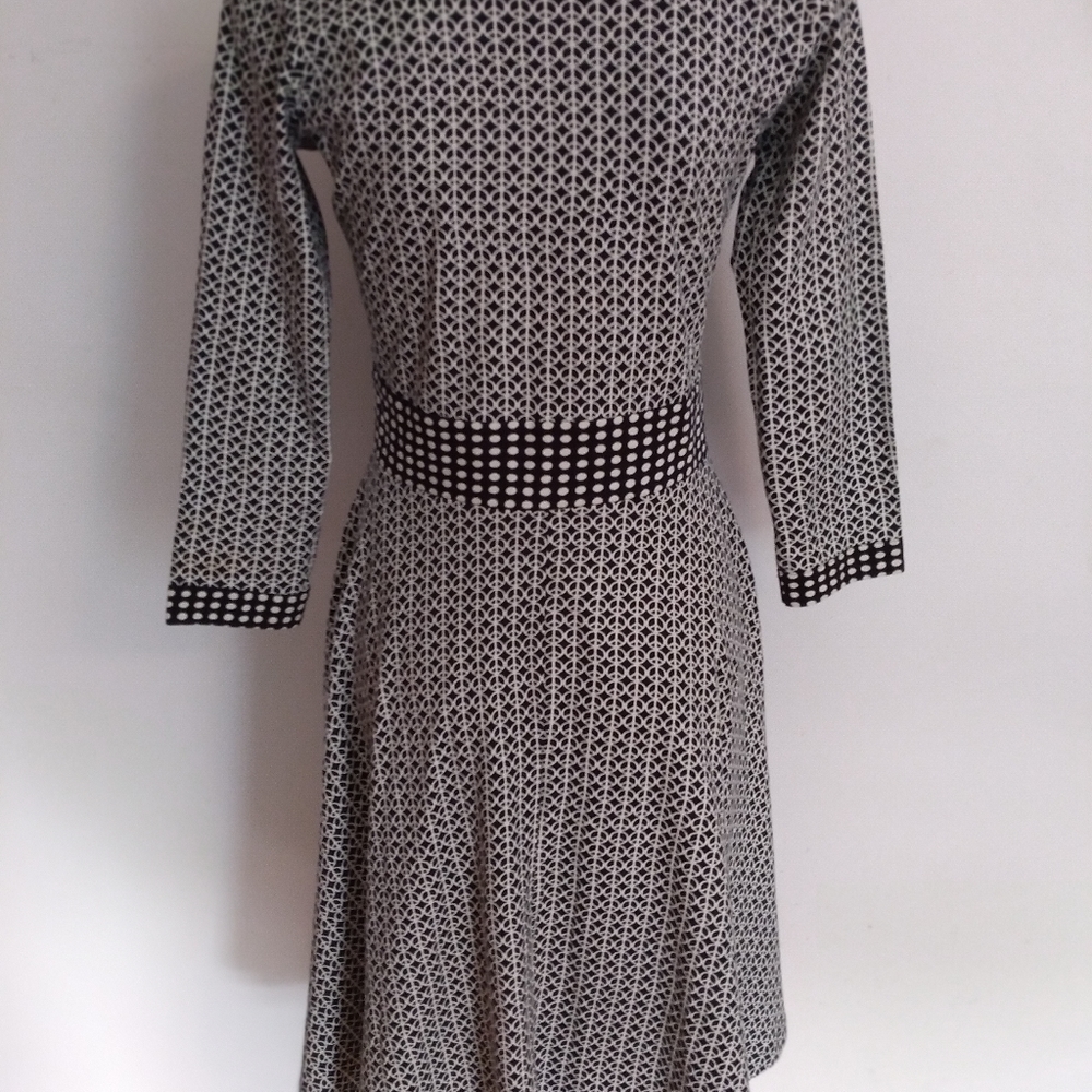 Dress - Picture 4 of 5